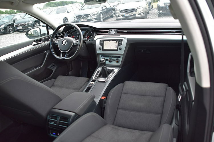 Volkswagen Passat Sedan Led Navi Pdc Szyber Gwarancja zdjęcie 5