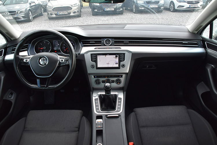 Volkswagen Passat Sedan Led Navi Pdc Szyber Gwarancja zdjęcie 7