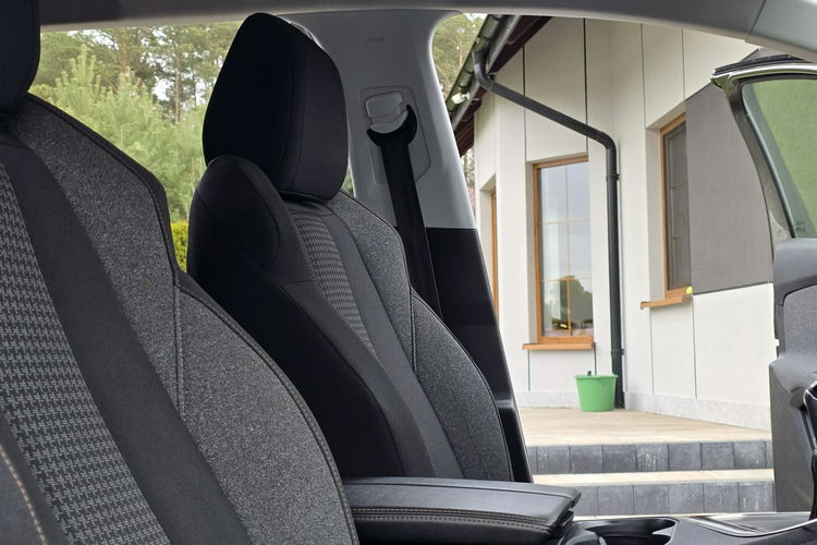 Peugeot 5008 1.5 BlueHdi 130KM / Bezwypadkowy / I-właściciel / zdjęcie 11