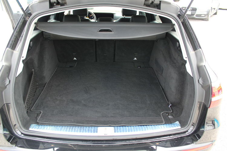 Mercedes E 220 AMG/Avantgarde 4-Matic Virtual Kamera zdjęcie 13