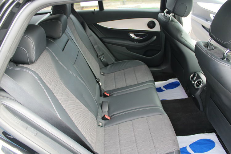 Mercedes E 220 AMG/Avantgarde 4-Matic Virtual Kamera zdjęcie 15