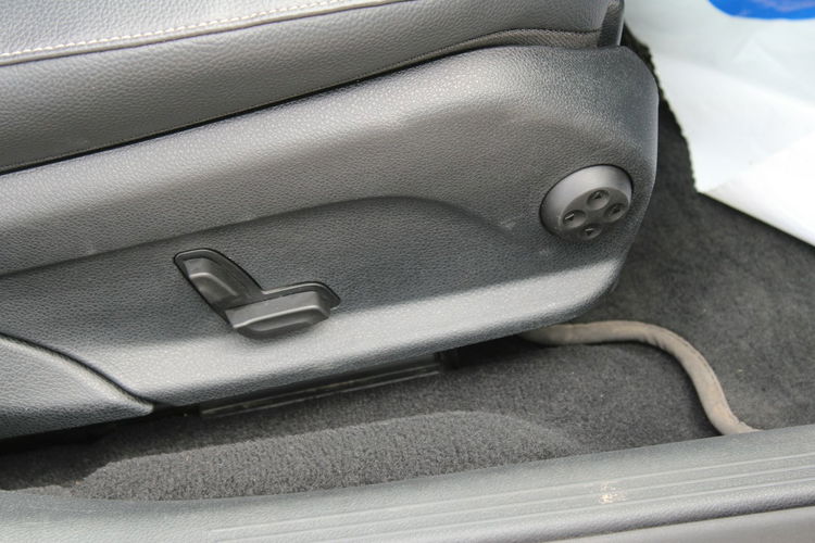 Mercedes E 220 AMG/Avantgarde 4-Matic Virtual Kamera zdjęcie 17