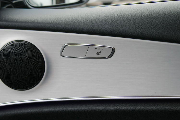 Mercedes E 220 AMG/Avantgarde 4-Matic Virtual Kamera zdjęcie 23