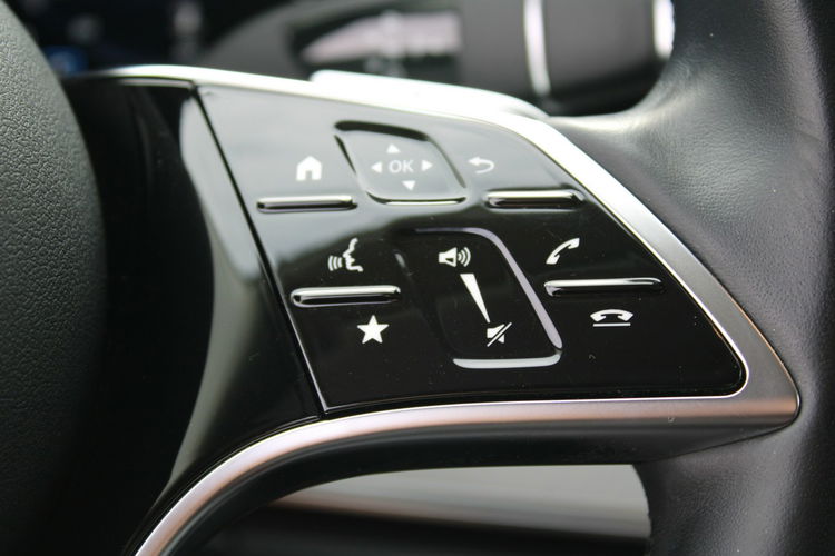 Mercedes E 220 AMG/Avantgarde 4-Matic Virtual Kamera zdjęcie 25