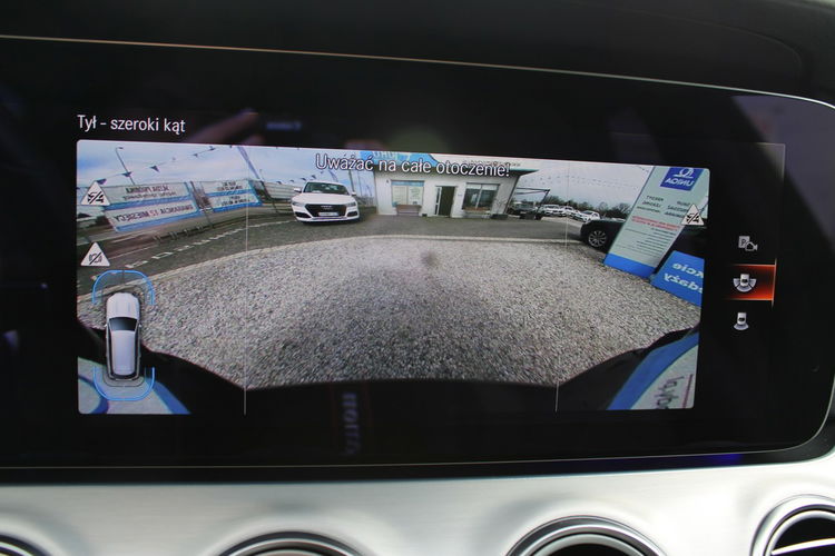 Mercedes E 220 AMG/Avantgarde 4-Matic Virtual Kamera zdjęcie 33