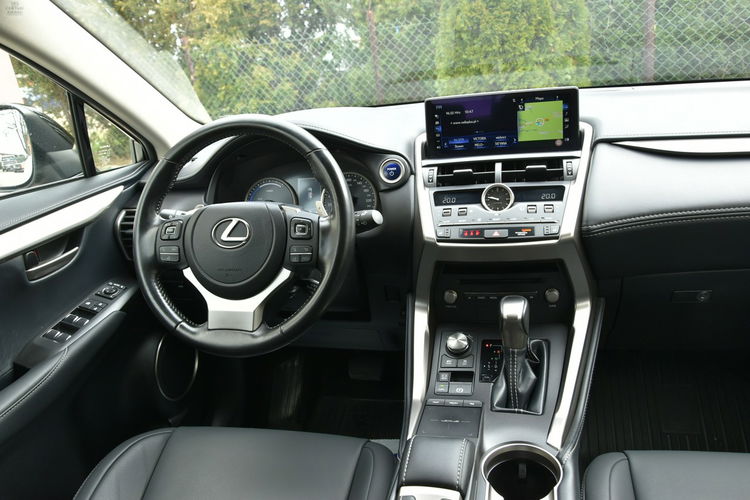 Lexus NX NX300h AWD 197KM 2021r. SALON Impression Full LED Kamera NAVi Skóra zdjęcie 9