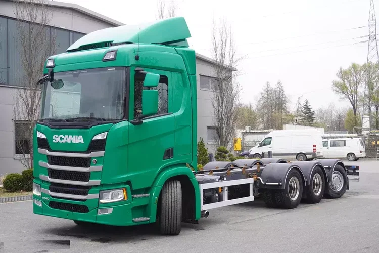 Scania R540 8×4 / Rama 8.7 m / oś skrętna / 2020 zdjęcie 1