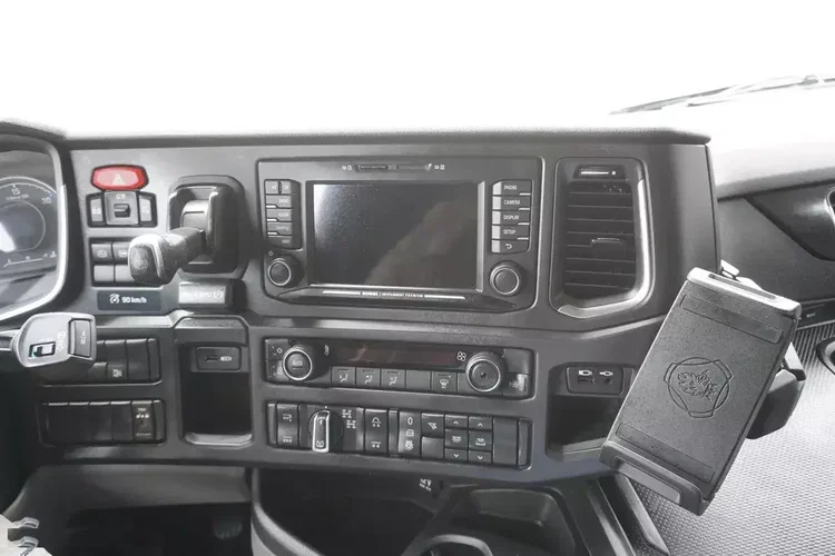 Scania R540 8×4 / Rama 8.7 m / oś skrętna / 2020 zdjęcie 22
