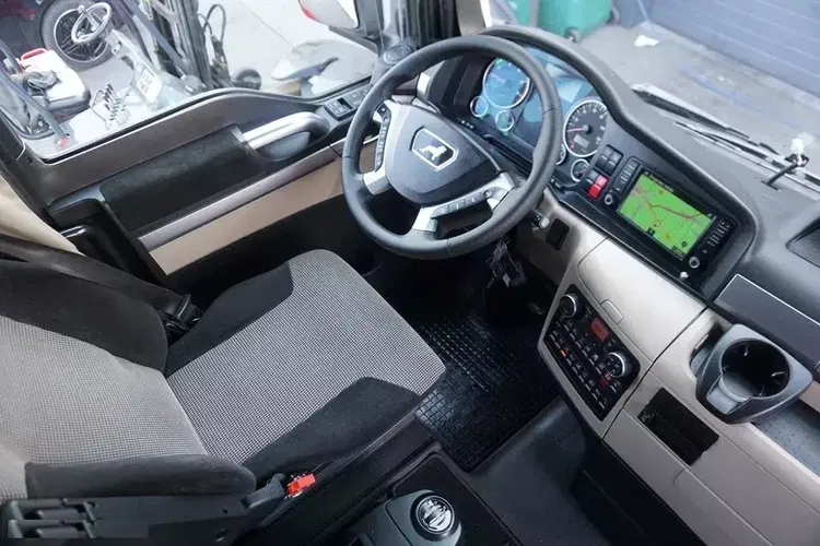 MAN TGX / 26.500 / E 6 / 6 X 2 / SKRZYNIOWY + HDS / HIAB 192 ES – 3 / OŚ SKRETNA zdjęcie 13