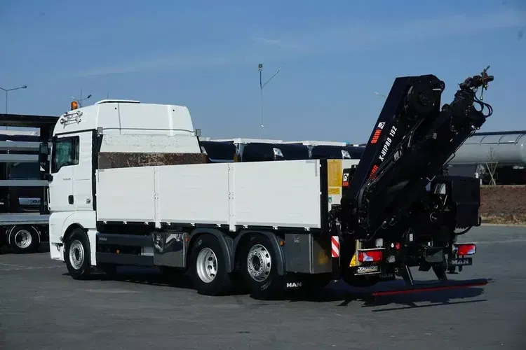 MAN TGX / 26.500 / E 6 / 6 X 2 / SKRZYNIOWY + HDS / HIAB 192 ES – 3 / OŚ SKRETNA zdjęcie 6
