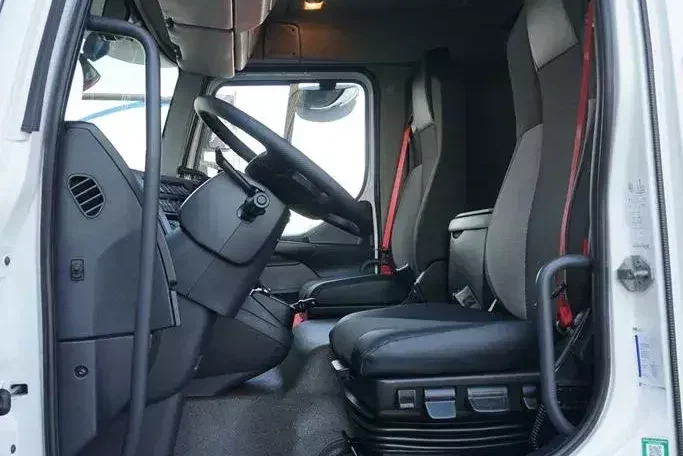 Renault D 16 / 280 KM / ACC / E 6 / FIRANKA + WINDA / ŁAD. 8765 KG / 17 PALET zdjęcie 7