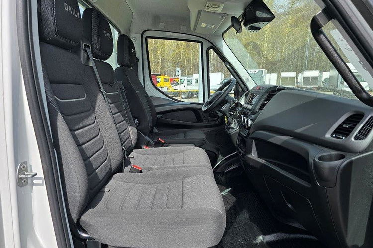 Iveco 35S18 zdjęcie 8