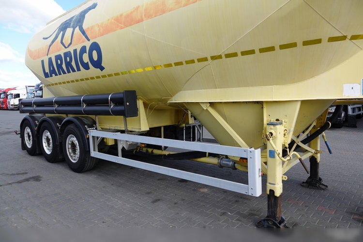 Feldbinder CEMENTONACZEPA / 40 000 L / SILOS / SAF / ALUFELGI  zdjęcie 9
