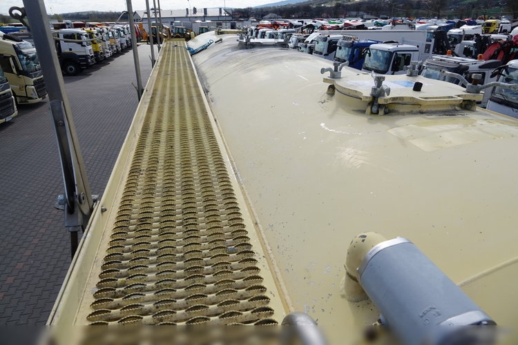 Feldbinder CEMENTONACZEPA / 40 000 L / SILOS / SAF / ALUFELGI  zdjęcie 14