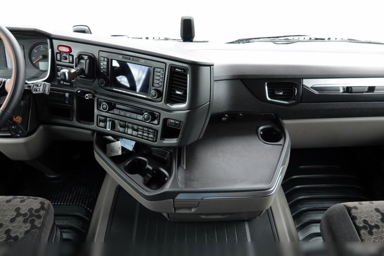 Scania R 450 / RETARDER / HYDRAULIKA  / CAŁA NA PODUSZKACH /  OPONY 100% / PO KONTRAKCIE SERWISOWYM zdjęcie 32