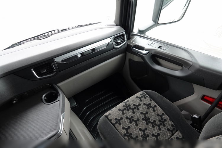 Scania R 450 / RETARDER / HYDRAULIKA  / CAŁA NA PODUSZKACH /  OPONY 100% / PO KONTRAKCIE SERWISOWYM zdjęcie 33