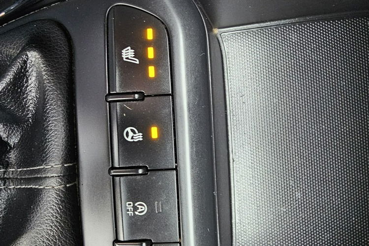 Kia Rio nawigacja, kamera, grzane fotele, grzana kierownica, telefon zdjęcie 25