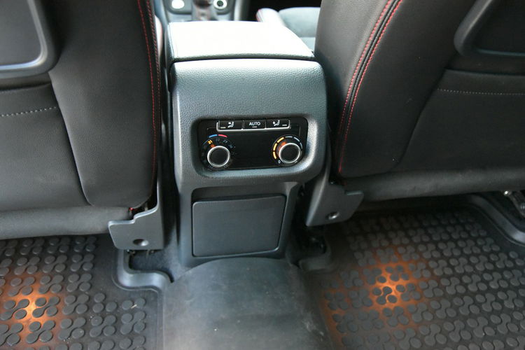 Seat Alhambra FR line 2.0TDi 184KM DSG 2018r. 7os. FullLED NAVi Kamera Blis Panorama zdjęcie 17