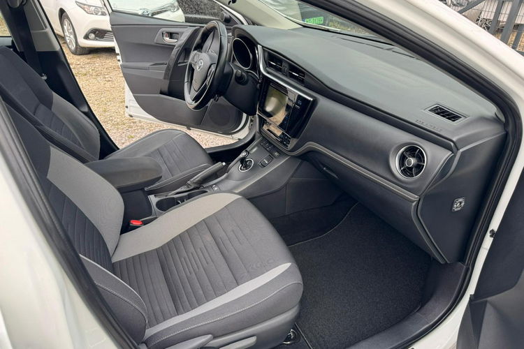 Toyota Auris 1.8 HSD 136KM Kamera Bezwypadkowy zdjęcie 8