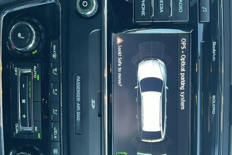 Skoda Superb 2.0tdi 4x4 DSG full opcja xenon Navi ledy kamera skóry mały przebieg zdjęcie 16