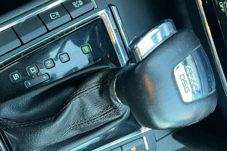 Skoda Superb 2.0tdi 4x4 DSG full opcja xenon Navi ledy kamera skóry mały przebieg zdjęcie 17