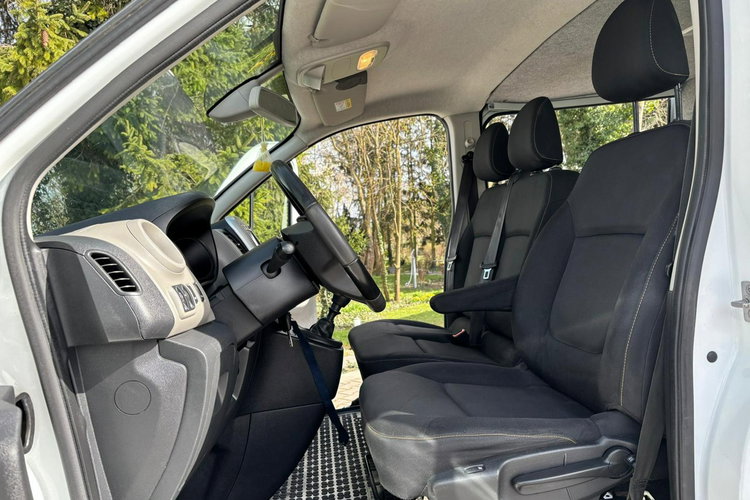 Renault Trafic 1.6 120KM 2017 186tys km Brygadówka 6osb Hak Klimatyzacja Tempomat zdjęcie 10