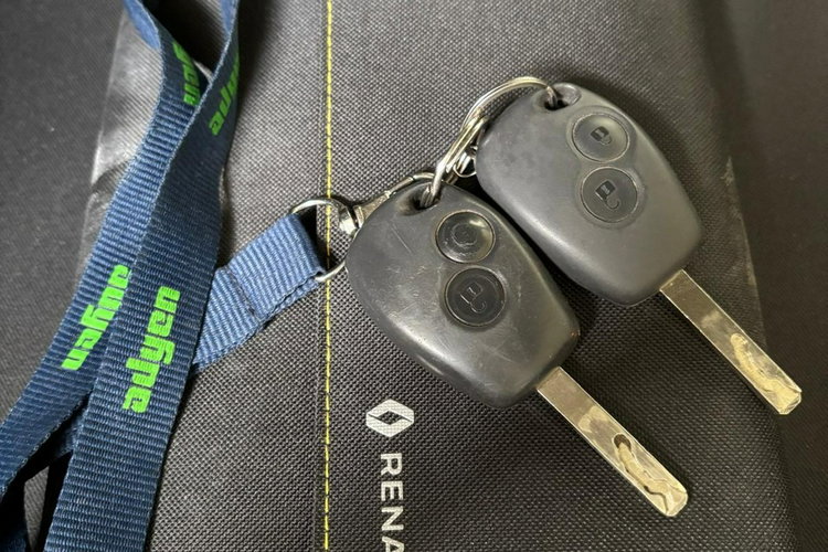 Renault Trafic 1.6 120KM 2017 186tys km Brygadówka 6osb Hak Klimatyzacja Tempomat zdjęcie 22