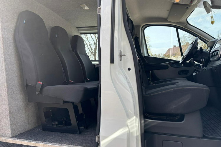 Renault Trafic 1.6 120KM 2017 186tys km Brygadówka 6osb Hak Klimatyzacja Tempomat zdjęcie 6