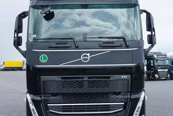 Volvo / FH / 460 / ACC / EURO 6 / XL / ZESTAW PRZEJAZDOWY 120 M3 zdjęcie 15