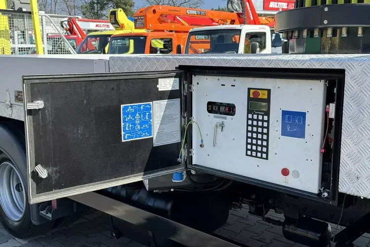 TGL 7.180 Zwyżka Ruthmann T 330.1 Podnośnik Koszowy zdjęcie 38