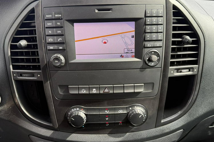 Mercedes Vito DŁUGI / KLIMATRONIC / 90 tys km / AUTOMAT / 2.2-165KM / GWARANCJA zdjęcie 9