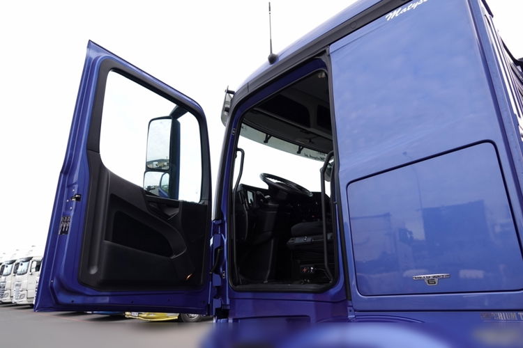 Mercedes AROCS 2051 / 4x4 /  97.000 KM / NISKA KABINA / WYSOKO ZAWIESZONY / EURO 6 / PO KONTRAKCIE SERWISOWYM  zdjęcie 25