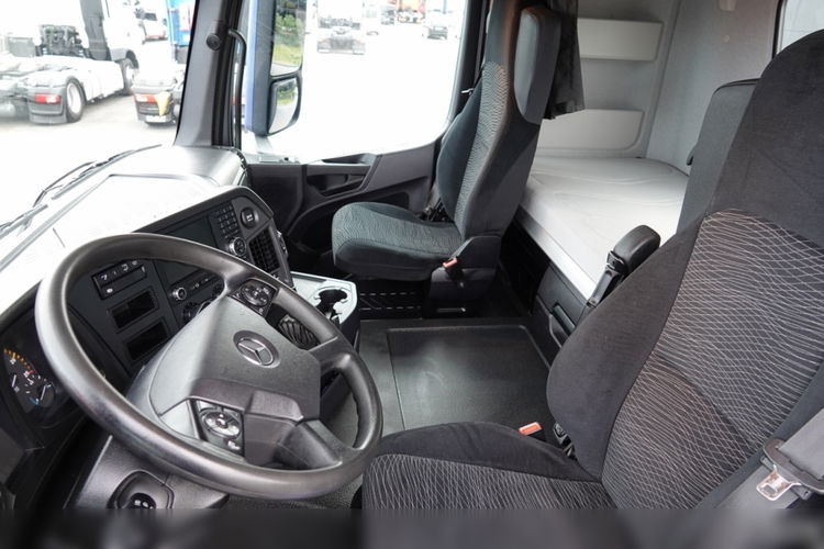 Mercedes AROCS 2051 / 4x4 /  97.000 KM / NISKA KABINA / WYSOKO ZAWIESZONY / EURO 6 / PO KONTRAKCIE SERWISOWYM  zdjęcie 27