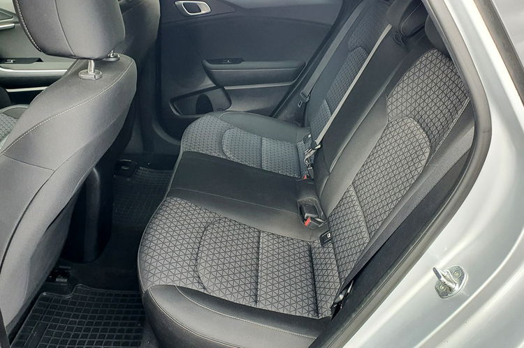 Kia Cee'd 1.6 CRDI MHEV Salon PL, serwis ASO, F.VAT23.100% Bezwypadkowy zdjęcie 18