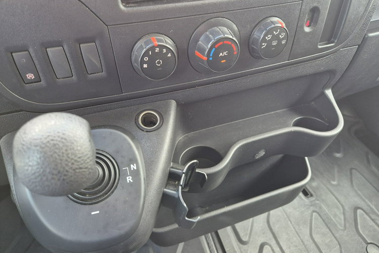 Master Renault Master 2.3 dCi 170KM /CHŁODNIA /IZOTERMA /WINDA SKŁADANA 600KG zdjęcie 25