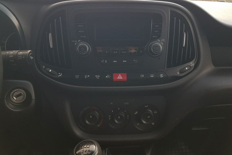 Fiat Doblo MAXI 5 OSÓB DŁUGI KLIMA 6-BIEGÓW KRAJOWY I-WŁAŚCICIEL FAKTURA VAT zdjęcie 10