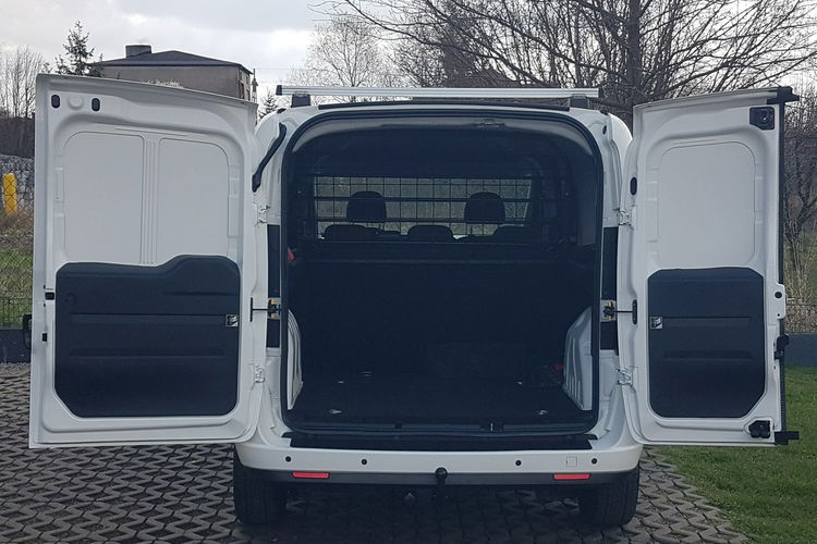 Fiat Doblo MAXI 5 OSÓB DŁUGI KLIMA 6-BIEGÓW KRAJOWY I-WŁAŚCICIEL FAKTURA VAT zdjęcie 5