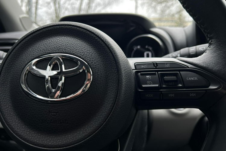 Toyota Yaris 1.5 Hybrid 116KM EXECUTIVE, salon Polska, gwarancja zdjęcie 13