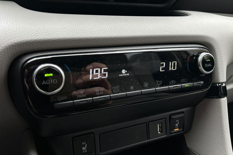 Toyota Yaris 1.5 Hybrid 116KM EXECUTIVE, salon Polska, gwarancja zdjęcie 16