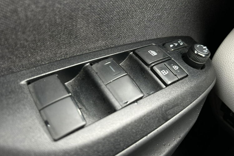 Toyota Yaris 1.5 Hybrid 116KM EXECUTIVE, salon Polska, gwarancja zdjęcie 21