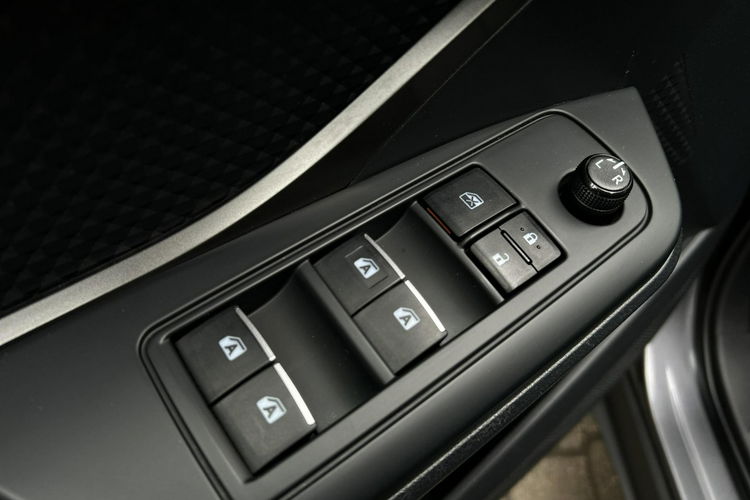 Toyota C-HR 1.8 Hybrid 122KM PREMIUM, salon Polska, GWARANCJA zdjęcie 19