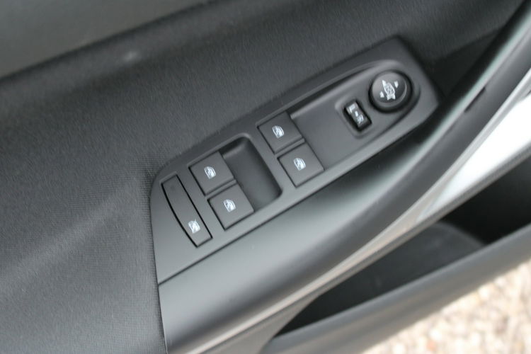 Opel Astra 1.2 145HP Elegance Gwarancja Led zdjęcie 15