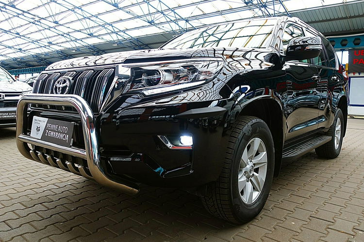 Toyota Land Cruiser 3 Lata GWARANCJA 4x4 Kraj Bezwypadkowy NOWY MODEL Skóra+Led 4x2 zdjęcie 9