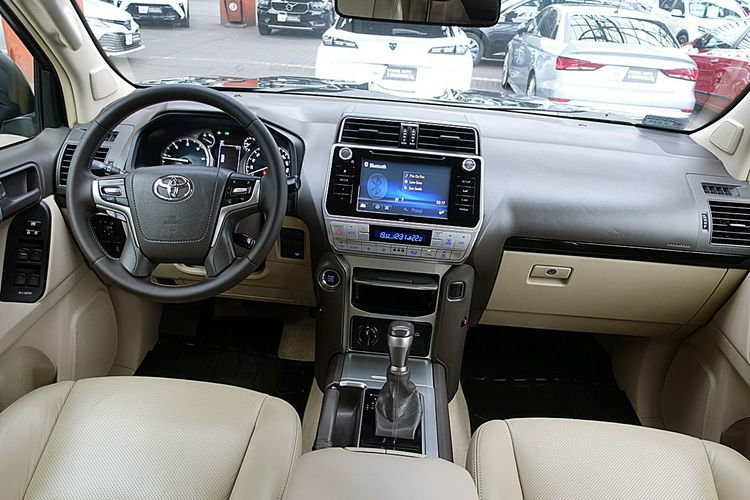 Toyota Land Cruiser 3 Lata GWARANCJA 4x4 Kraj Bezwypadkowy NOWY MODEL Skóra+Led 4x2 zdjęcie 13