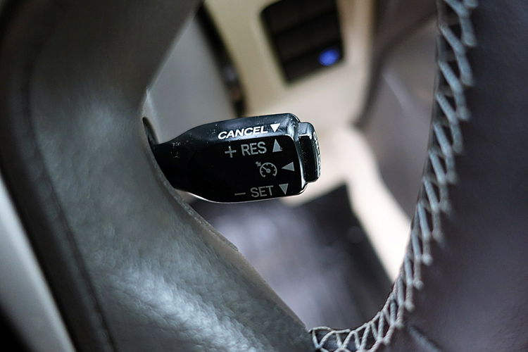 Toyota Land Cruiser 3 Lata GWARANCJA 4x4 Kraj Bezwypadkowy NOWY MODEL Skóra+Led 4x2 zdjęcie 17