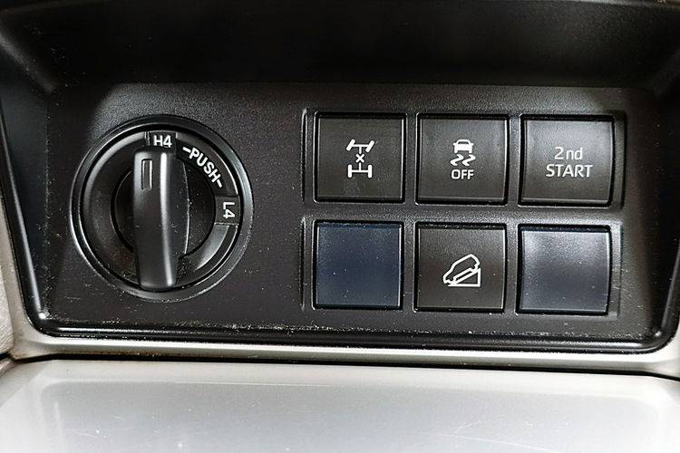 Toyota Land Cruiser 3 Lata GWARANCJA 4x4 Kraj Bezwypadkowy NOWY MODEL Skóra+Led 4x2 zdjęcie 20