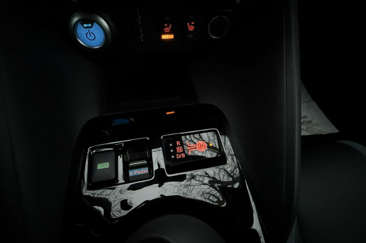 Nissan Leaf 62kwh Tekna + max wersja kamery 360 skóry zamiana 1.r.gwaran zdjęcie 17