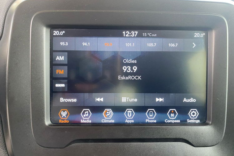 Jeep Renegade 2.4 i automat 4x4 ledy kamera xenon zamiana 1. Rok gwarancji zdjęcie 23