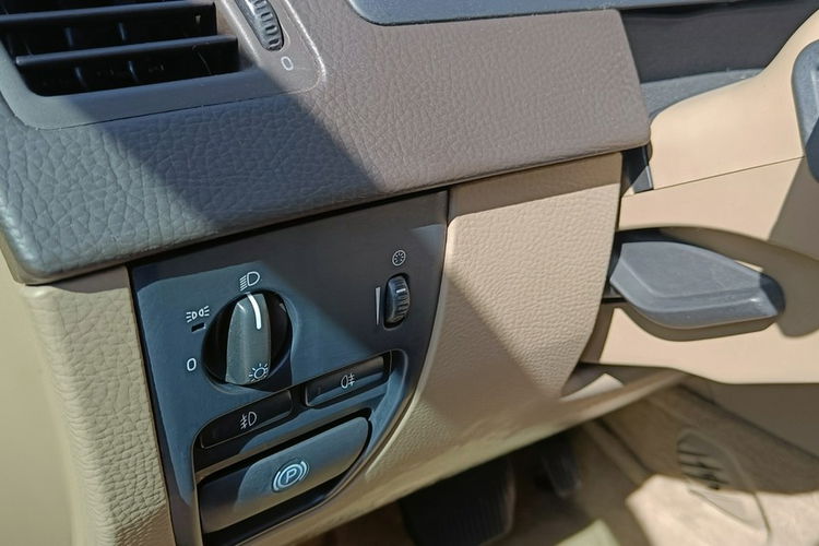 Volvo XC 90 2.4 D5 Momentum AWD, automat, bezwypadkowy, skóra, nawigacja, zdjęcie 17