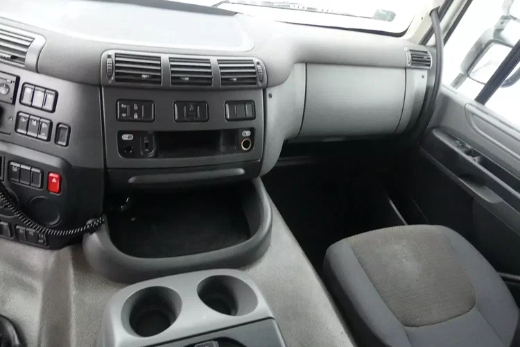 DAF CF 370 / 6x2 / CHŁODNIA 9.40 + WINDA / EURO 6 / CARRIER SUPRA 850 / zdjęcie 30